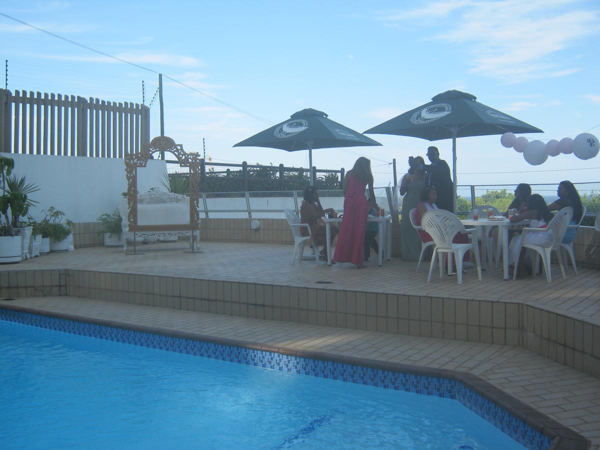 La Mercy Beach Hotel Exterior photo